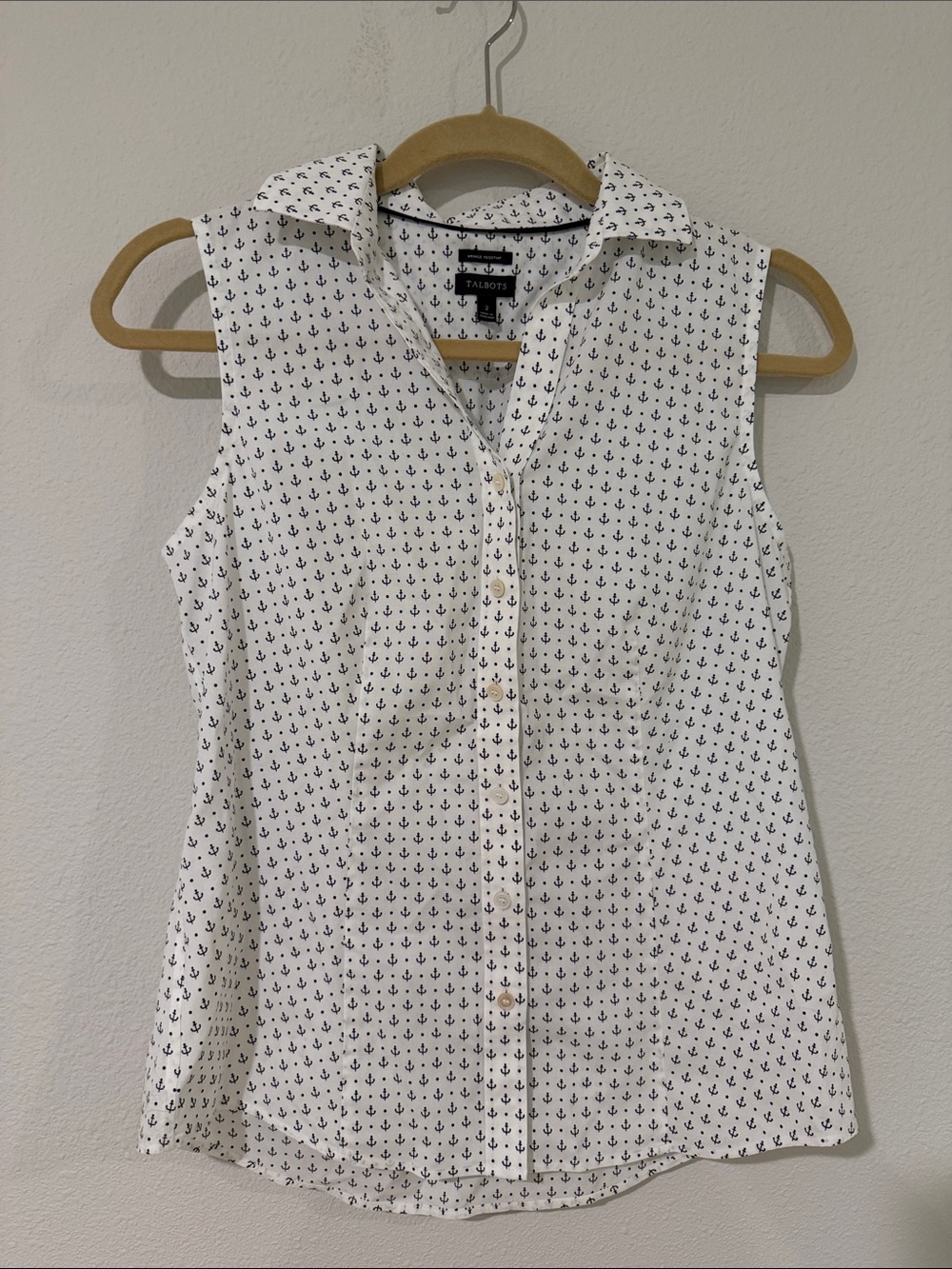 $79.50 Talbots anchor print sleeveless top size 2